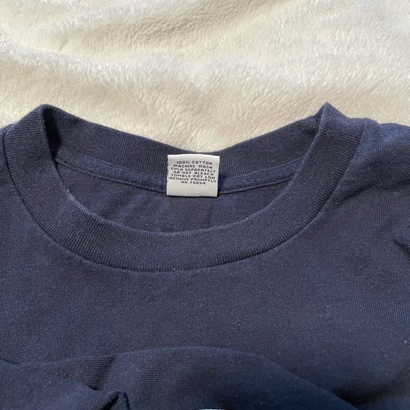Ladies Abercrombie & Fitch Graphic Long Sleeve Tee - Picture 11 of 13